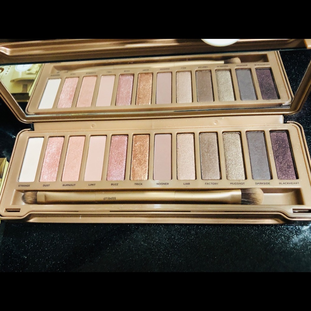 Urban decay Eyeshadow Palette 3